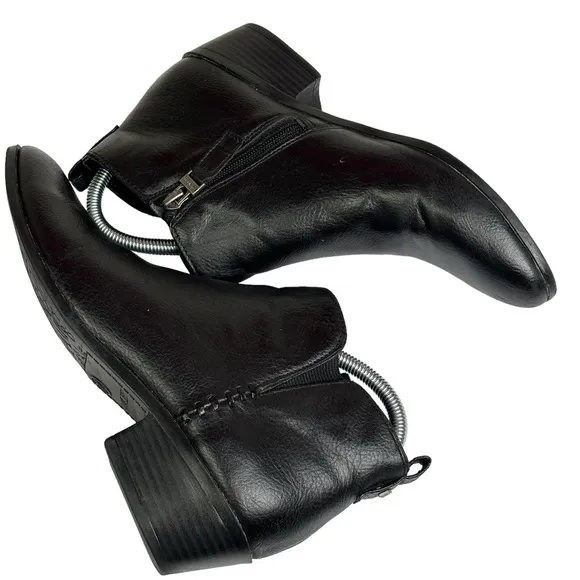 Sam &amp; Libby Black Vegan Leather Ankle Boots w/ Side Zip Size 7.5 Great Condition