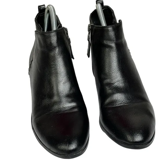 Sam &amp; Libby Black Vegan Leather Ankle Boots w/ Side Zip Size 7.5 Great Condition