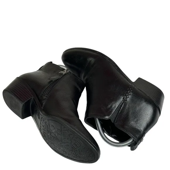 Sam &amp; Libby Black Vegan Leather Ankle Boots w/ Side Zip Size 7.5 Great Condition