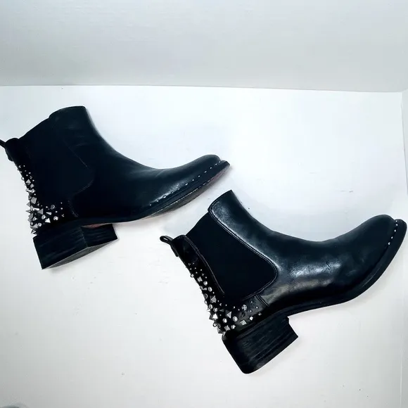 Sam Edelman Dover Chelsea Boots 8 |Studded Ankle Booties Street Style​​