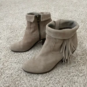 Sam Edelman Louise fringe nude women’s suede booties boots heels size 8