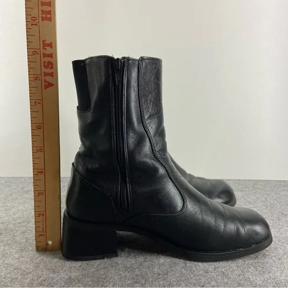 Santana Canada Black Buttery Soft Leather Ankle Boots Women’s Size 6