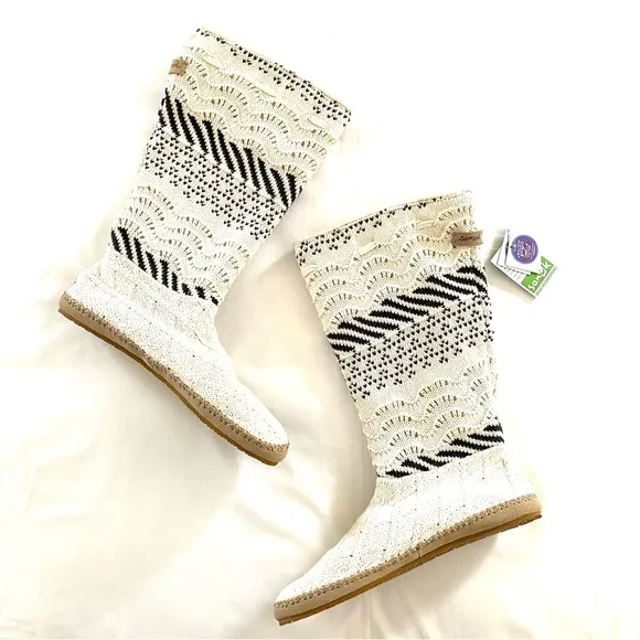 Sanuk Snuggle Up LX Boots