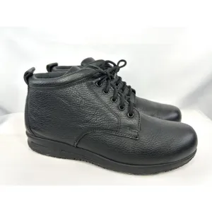 SAS Alpine Ankle Boots Women's Size 9.5 M Black Leather Non Slip Shoes Bootie