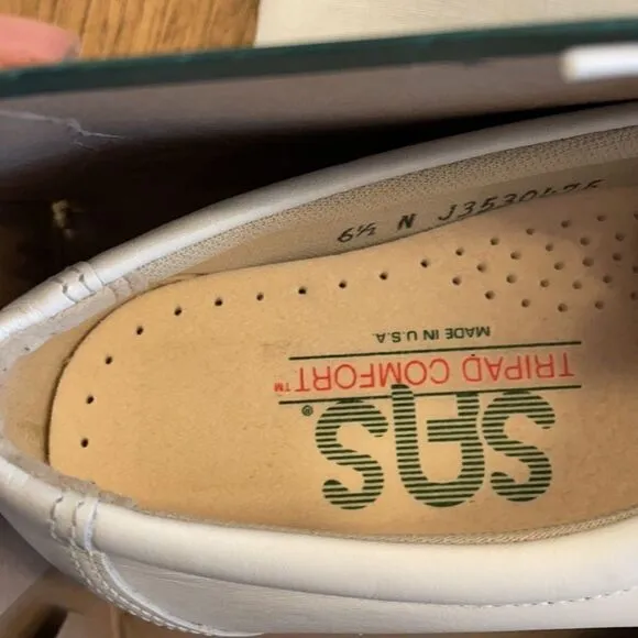 SAS TRIPAD COMFORT SHOES.  NEW