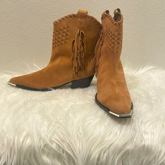 Schutz Alexxa Western Cowboy Style Suede Brown Boot Size 7.5B