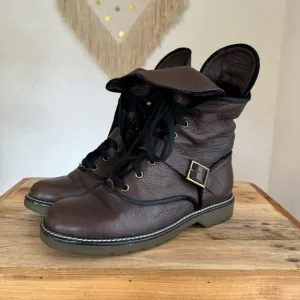See By Chloe Leather Brown Black Trim Leather Brass Buckle Strap Combat Boot