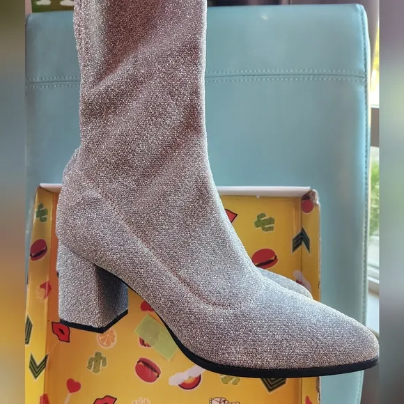 SILVER OTK Privileged by LEMON DROP Over the Knee Glitzy Stretch Pull On Boots 9