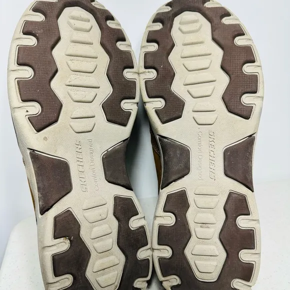 Skechers Expended Men Size US 11,5Brown Leather Shoes Slip On Casual Relaxed Fit