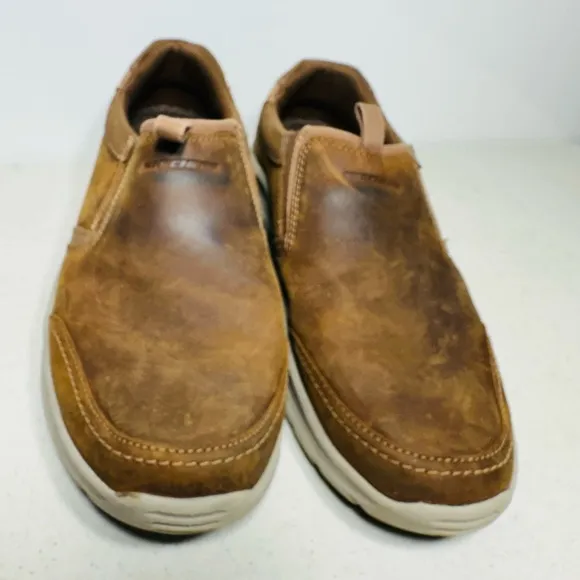 Skechers Expended Men Size US 11,5Brown Leather Shoes Slip On Casual Relaxed Fit