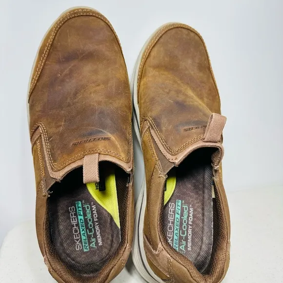 Skechers Expended Men Size US 11,5Brown Leather Shoes Slip On Casual Relaxed Fit