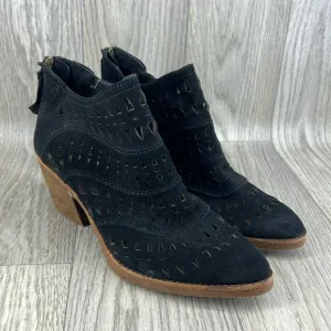 Sofft Suede Ankle Boots