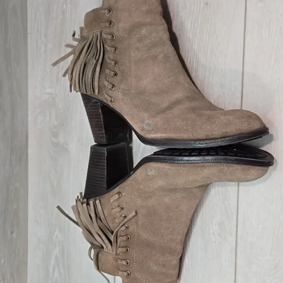 Sofft Women Fringe Suede Ankle Boots  Shoes 9.5M