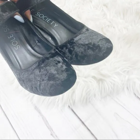 Sole Society Women's Cosima Black Crushed Velvet Mary Jane Heels Y2K Size 8.5