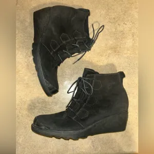 Sorel boots - black suede “Toronto” wedge heel lace up ankle bootie