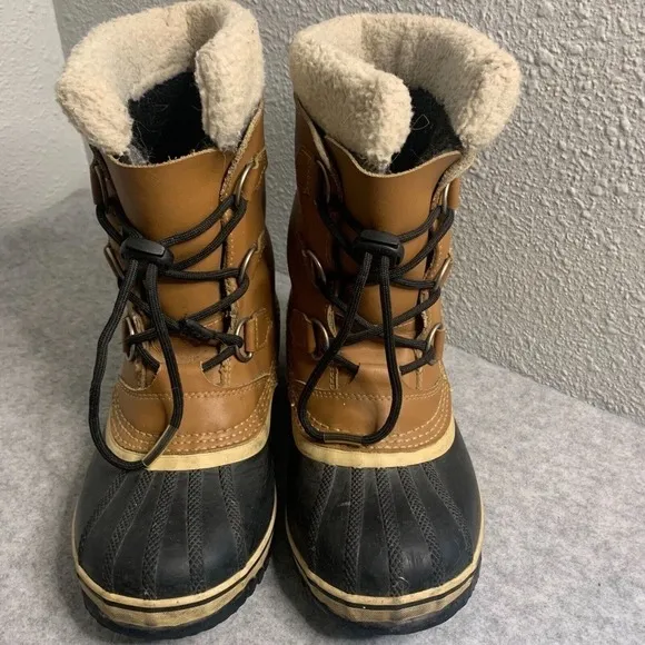 Sorel Caribou Snow Shoes Women Size 5 Waterproof Sherpa Cuff Non Slip