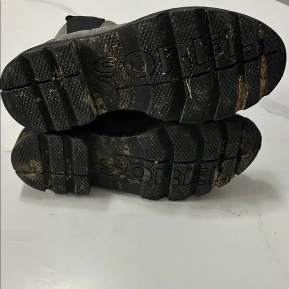 Sorel Gray Leather Ankle Boots
