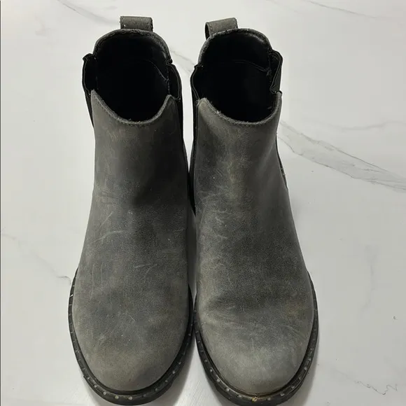 Sorel Gray Leather Ankle Boots