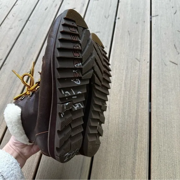 Sorel Harlow Lace Up Boots  Sheepskin Trim Dark Brown Leather Upper Size 7.5