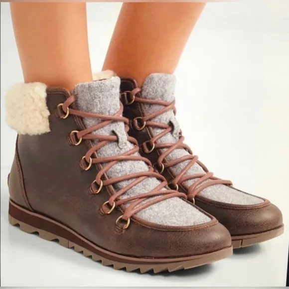 Sorel Harlow Lace Up Boots  Sheepskin Trim Dark Brown Leather Upper Size 7.5