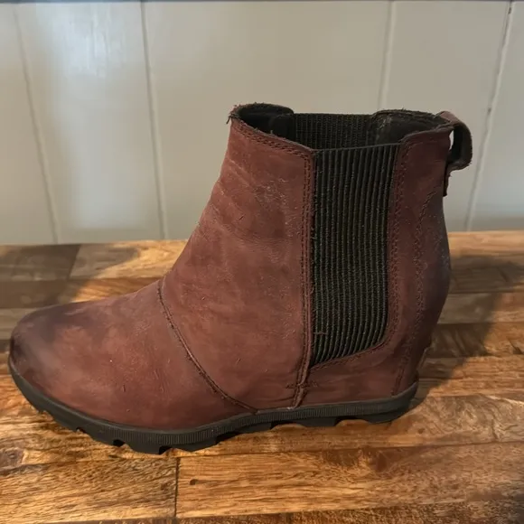 Sorel Joan of Arc Chelsea Wedge Boots, Booties, Brown, Size 8.5