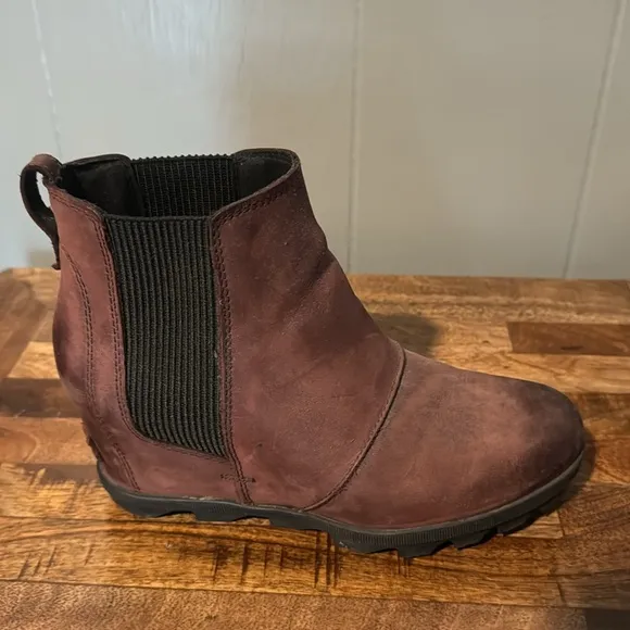 Sorel Joan of Arc Chelsea Wedge Boots, Booties, Brown, Size 8.5