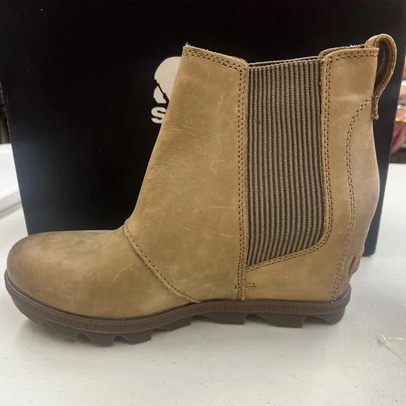Sorel Joan of Arctic Wedge II Chelsea Boots - Ash Brown (Size 7.5 US)​