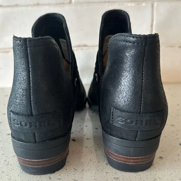 Sorel Lolla ll Women’s Black Leather Ankle Booties Cut Outs Studs Casual Size 6
