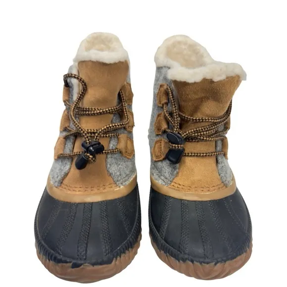 Sorel Out N About Plus Duck Waterproof Boots GrayTan Youth 4