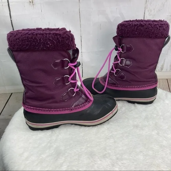 Sorel purple winter boots 6