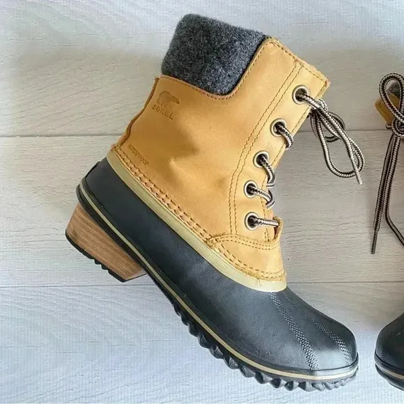 Sorel Slimpack II Lace Boots Sz 7