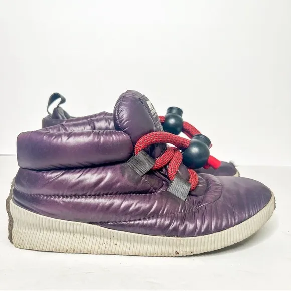 Sorel Whitney Short Ankle Puffy Lace Boots Purple Toggle Size 9 Slip On Winter