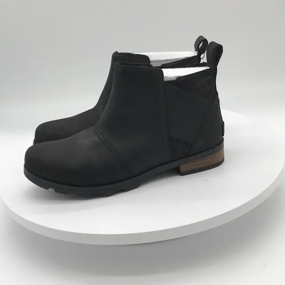 Sorel womens boots size 8.5 US