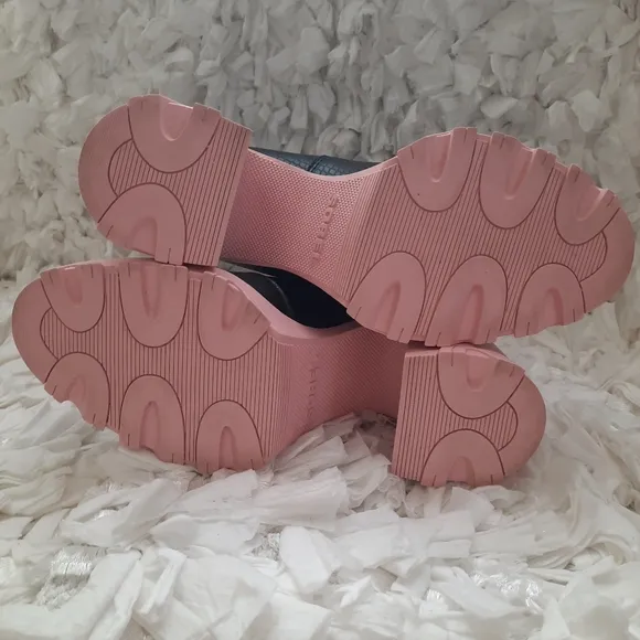 Sorel Women's Brex Heel Chelsea Boots Gentle Used In Box 8.5 Vintage Pink Black