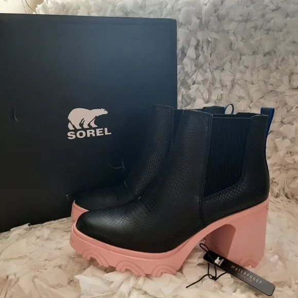 Sorel Women's Brex Heel Chelsea Boots Gentle Used In Box 8.5 Vintage Pink Black