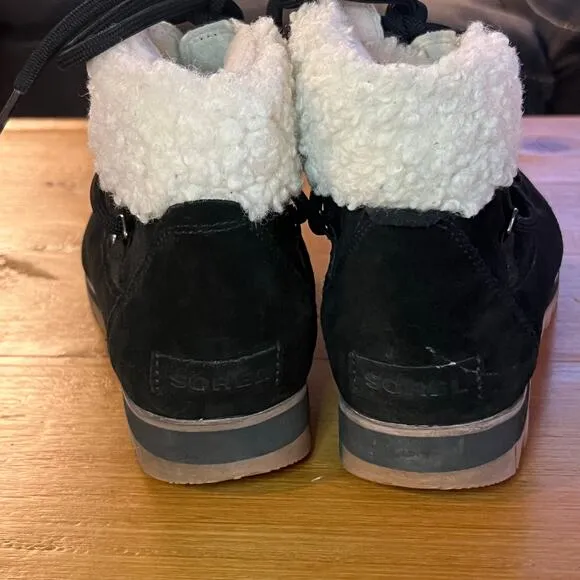 Sorel Women’s Harlow Lace Cozy Bootie Winter Boots Size 10.5 Shearling