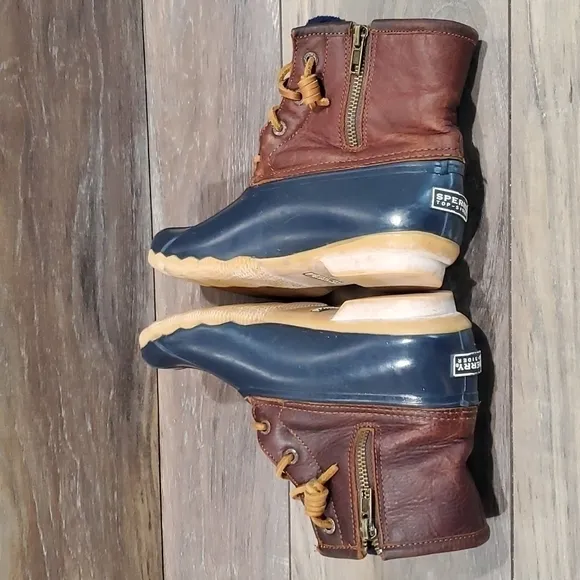 Sperry Saltwater Women Waterproof Ankle Boots sz 7 shoes