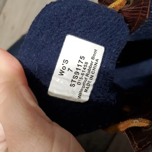 Sperry Saltwater Women Waterproof Ankle Boots sz 7 shoes