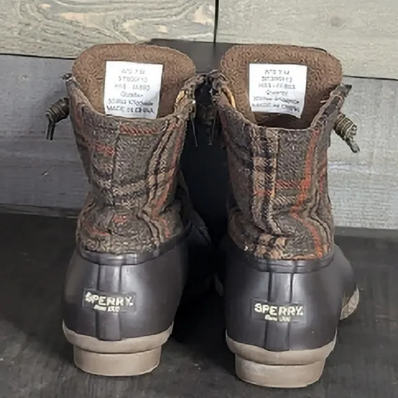 Sperry Women's Saltwater Plaid Duck Pull On Boots