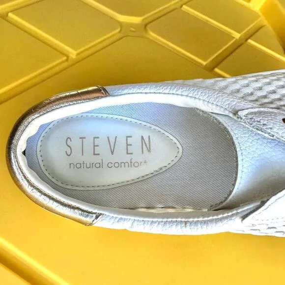 STEVEN By STEVE MADDEN NATURAL COMFORT “NAPAW” WHITE LEATHER &amp; MESH SNEAKERS