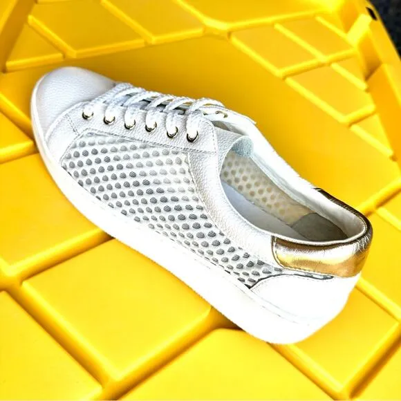 STEVEN By STEVE MADDEN NATURAL COMFORT “NAPAW” WHITE LEATHER &amp; MESH SNEAKERS