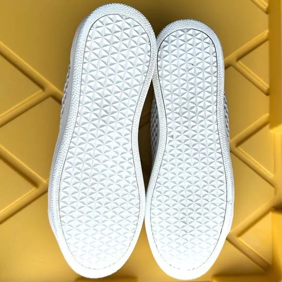 STEVEN By STEVE MADDEN NATURAL COMFORT “NAPAW” WHITE LEATHER &amp; MESH SNEAKERS