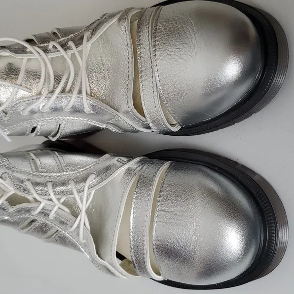 Stiu W Concept Silver Leather Ankle Boots