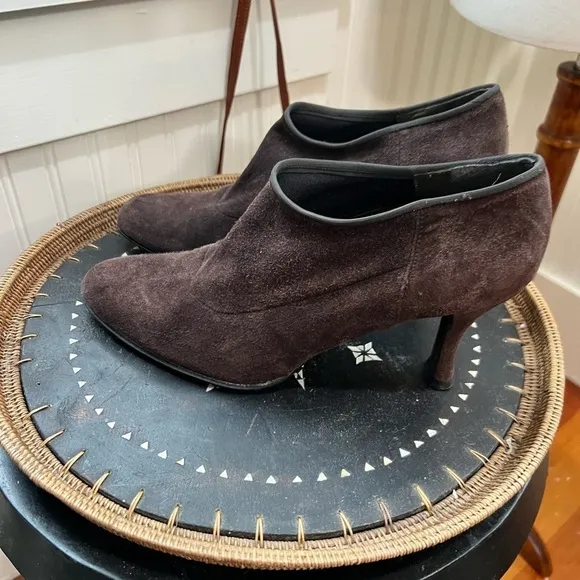 Stuart Weitzman Bootie Brown Suede Stretch Womens Pump Heel Size 10 M Boots