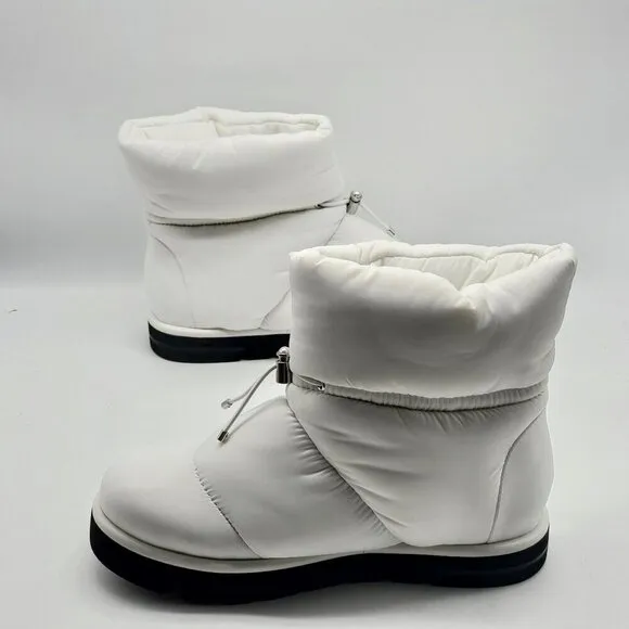 Stuart Weitzman Polar Lug Snow Boots Bootie Womens White Size 7B