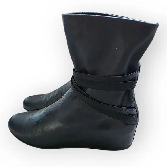 Stuart Weitzman Zen Leather Sock Boots, Women's Size 8M