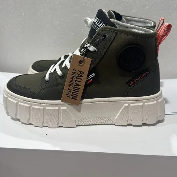 Super cute Palladium Pallatower Hi Sneaker Boots Shoes Olive Green size 6