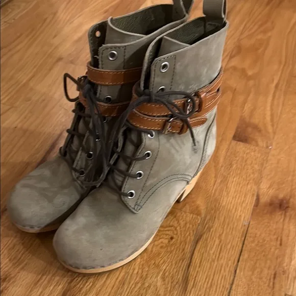 Swedish Hasbeens sz 6.5 EU 37 Green Leather Lace Up Buckle Boots Clog great cond