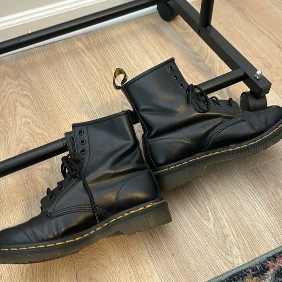 The Original Dr. Martens Black Leather Lace Up Boots Size 7