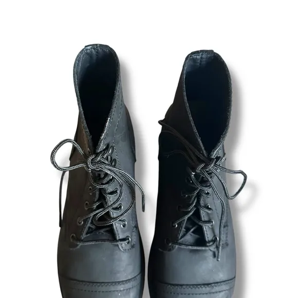 Thursday Boot Co. Women’s Black Matte Captain Lace Up Boots Western Grunge Sz 10